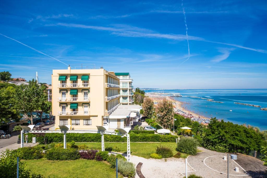 Hotel Adler غابيتّشي ماري المظهر الخارجي الصورة